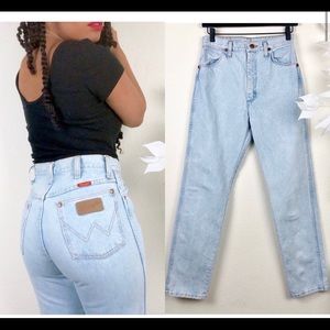 Vintage high wasted wrangler jeans